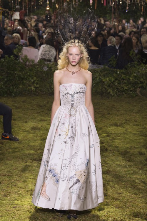 Dior Printemps/Été 2017 "La nuit enchanteresse" par Maria Grazia Chiru" 8 Dior ss17