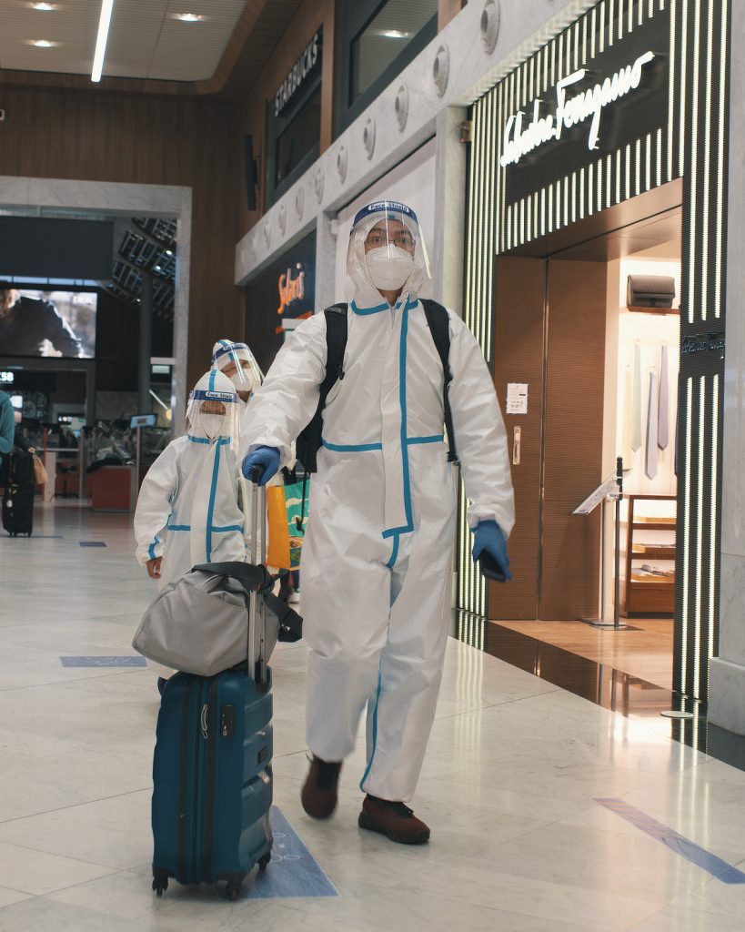 " COVID-19 : Règles et conditions d'entrée en France dans le contexte de la pandémie mondiale". 8