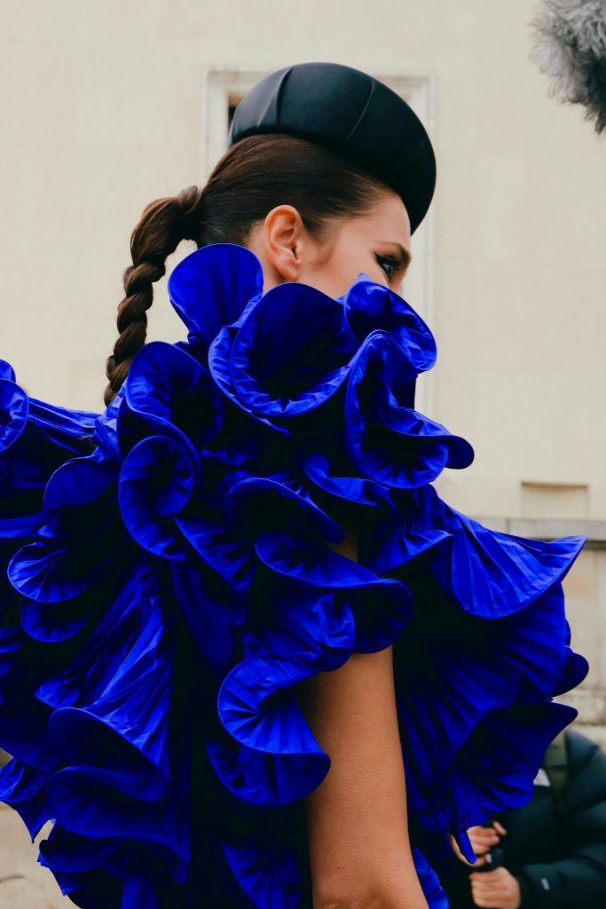 " Paris en septembre: Activités Incontournables et Balades Secrètes". 1 La Paris Fashion Week le rdv incontournable des fashionistas.