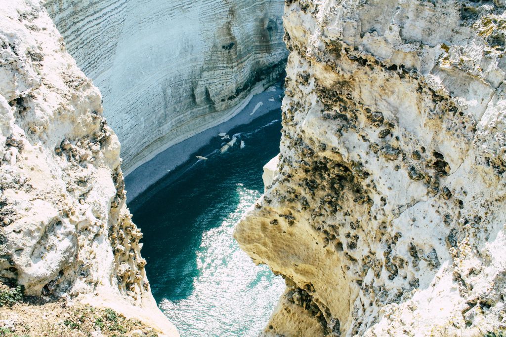 Top 5 des escapades à moins d'une heure de train depuis Paris 20 Escapade à Etretat- Les falaises de calcaire blanche