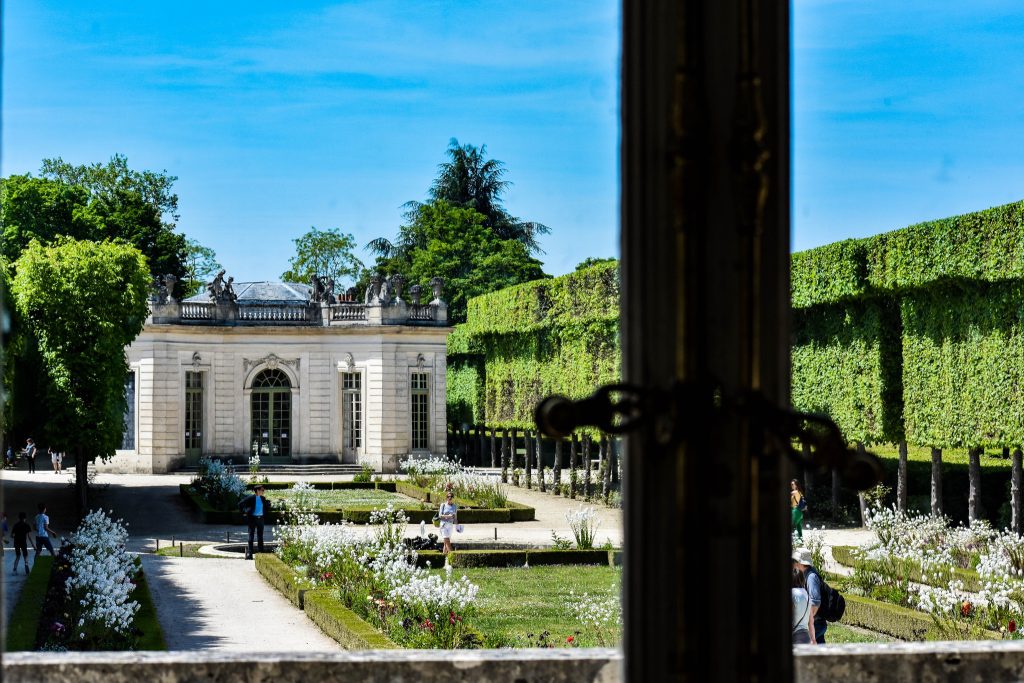 Top 5 des escapades à moins d'une heure de train depuis Paris 14 Escapade à Versailles- Vue du petit Trianon @SkySousleCiel
